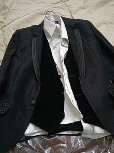 5 Piece Boys Blazer Suit/ Coat Set For 6 - 9 Years
