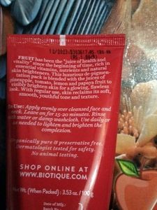 Biotique Fruit Brightening Tab Removal Face Pack