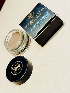 Anastasia Beverly Hills DIPBROW® Pomade Eyebrow