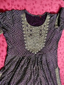 Women Purple Embroidered Viscose Suit Set