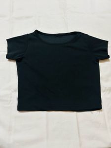 Black Basic crop top