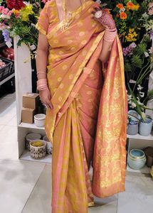 Elegant Peach &amp; Gold Saree