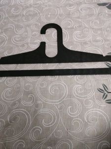 6 Pieces  Of Cloth Hanger Black