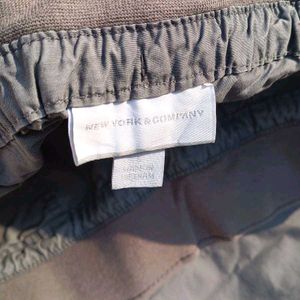 Capri Pants - Stylish &amp; Comfortable