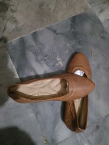 Ethnic Tan Juttis unused