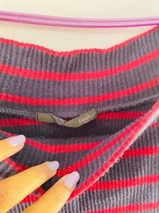 Off Shoulder sweatshirt