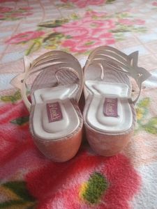 Very Beautiful And Comfortable