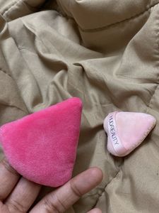 Huda Beauty Powder Puffs
