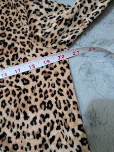 🔥🫦Juicy Couture Leopard Print Top💅