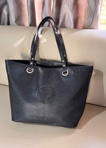 STUDIO 9 Classic black tote bag