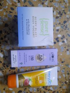 Skincare Bundle: Pure Sense, Plum, Everyuth