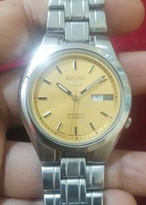 Seiko 5 Automatic Watch - Vintage Style
