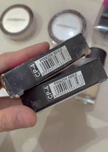 Coloressence Compact Powder And Freebie