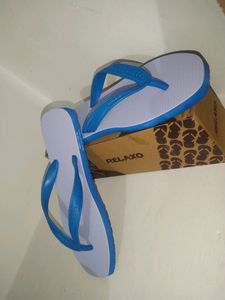 Relaxo White-blue Sleepers for Men