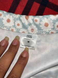 * REDUCED* Pretty Floral White And Sky Skirt