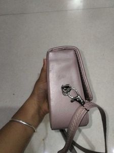Stylish And minimal Shoulder/Hand Bag