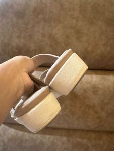 Original Bata Comfit Beige Sandals
