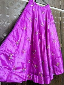 Net Lehenga