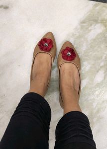 Floral Embellished Ballet Flats