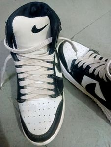 NIKE JORDAN  ( 1 Copy Shoesss) ✅