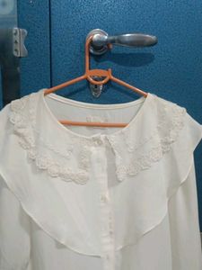 Vintage-Inspired Lace Collar Blouse