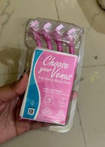 Pink Gillctte hair Razors (Set of 4)