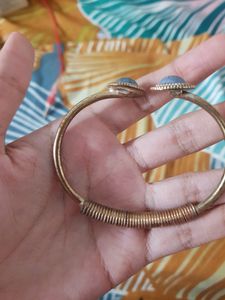 Bracelet (1)