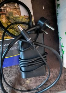 Wants To Sell Dell Laptop Adaptor
