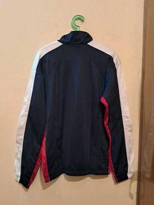 Limited Edition Nike Jogging Jacket Alert!