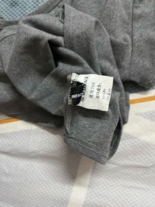 Cut out fitted T-shirt