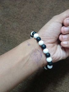 White Beaded Bracelet Combo (5)