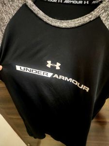 Under Armour Gym Tshirt Men!