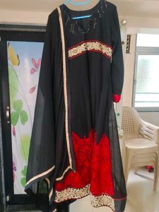 Elegant Black & Red Kurta n dupatta