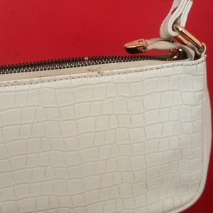 WHITE BAGUETTE BAG