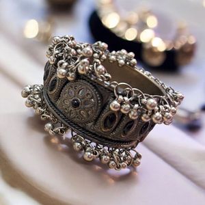 Vintage Style Bangle