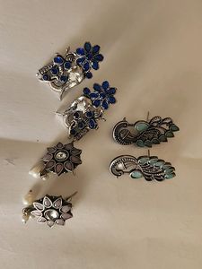 Combination Of 3 Stud Earrings Unused