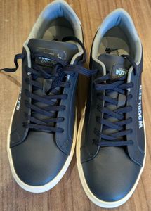 Sneakers 🔥 Mens Size 9
