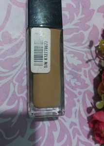 Maybelline fit me foundation in the shade 332