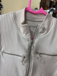 Ribbed Zip-Up Crop Top