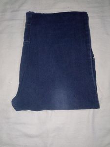 Damaged Jeans, Skiny With Furry Thread At Bootom