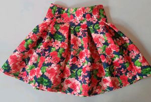 Short Floral Skirt