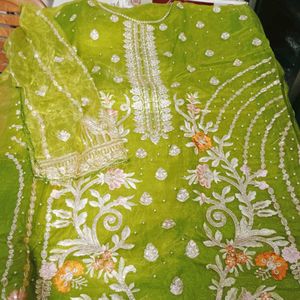 Pakistani stylish Unstitched Suit