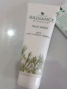 Forever Radiance Face Wash