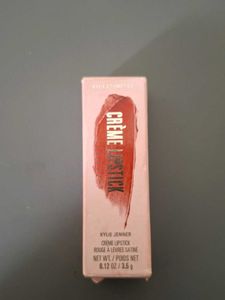 Kylie Jenner Creme Lipstick
