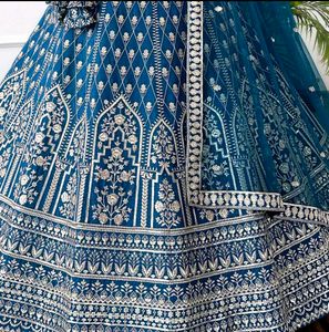 Awesome wedding lehenga 😍😍
