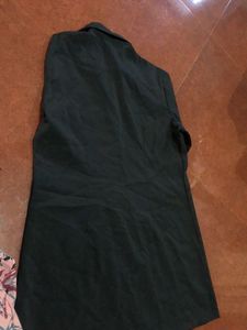 Lightweight Black Coat With Wooden Bead Designs