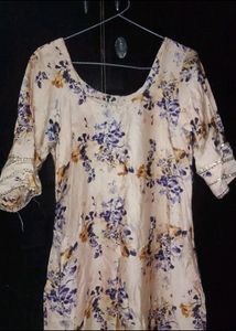 Beautiful Floral Printed Kurta