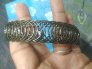 Adjustable Braceletes