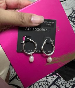Accessorize London Freshwater Pearl Earrings