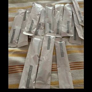 10 Comb or Ten Shower/10 TOOTHBRUSH/4 SOAPS